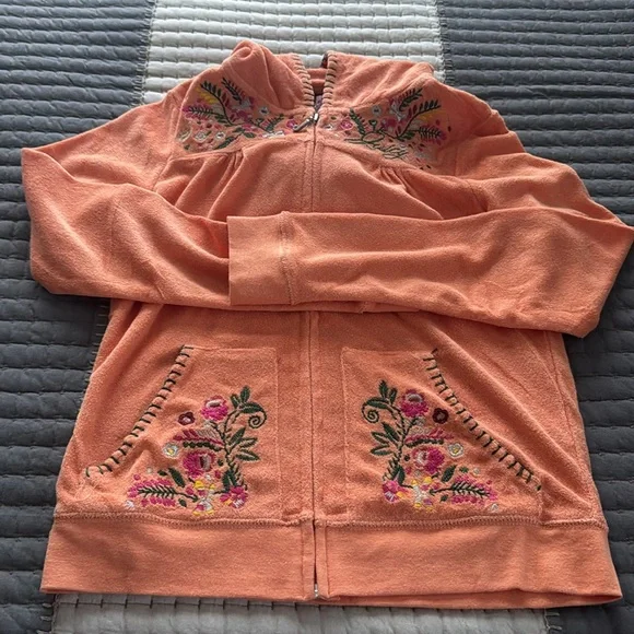 Juicy Couture Embroidered Peach Hoodie
Sweatsuit - Picture 6 of 10